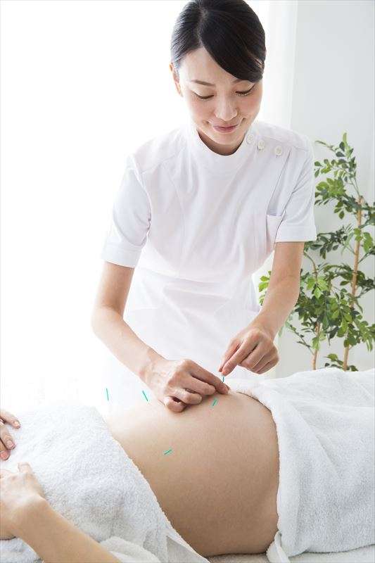 鍼灸の施術で改善できる妊娠中の不調について